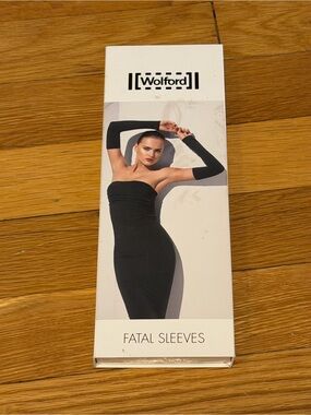 Wolford Black Fatal Sleeves - size M
